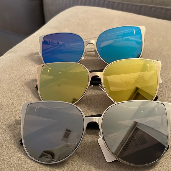 Irresistor Astro Girl Suglasses - Picture 4 of 7